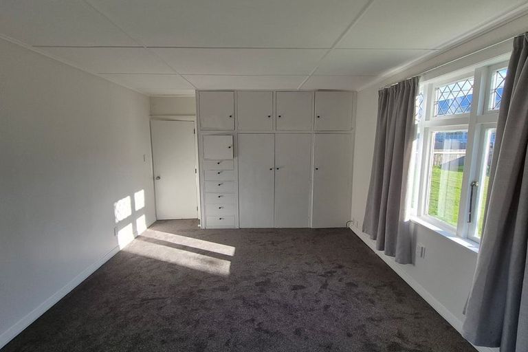 Photo of property in 24 Stone Street, Miramar, Wellington, 6022