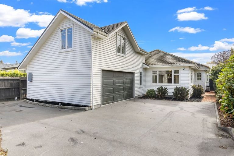 Photo of property in 117 Paparoa Street, Papanui, Christchurch, 8053