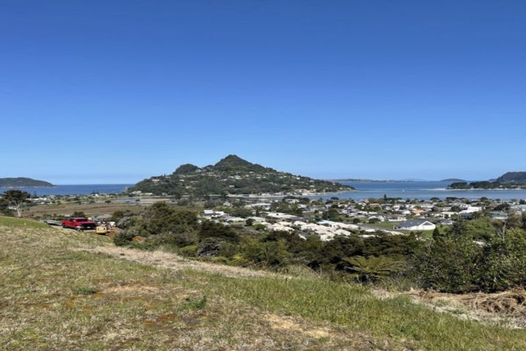 Photo of property in 6 Mason Rise, Tairua, 3508