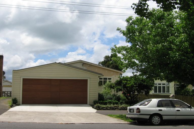 Photo of property in 54 Dignan Street, Point Chevalier, Auckland, 1022