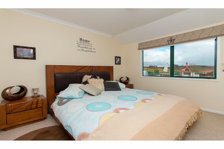 Photo of property in 25 Jenny Lane, Waiuku, 2123