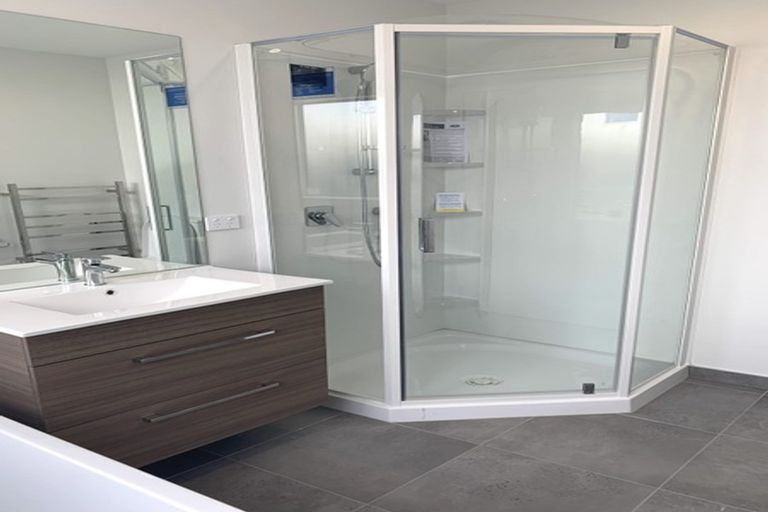 Photo of property in 35 Karearea Avenue, Kenepuru, Porirua, 5022