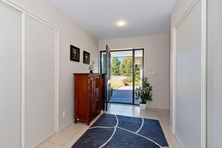 Photo of property in 73 Waitikiri Drive, Parklands, Christchurch, 8083