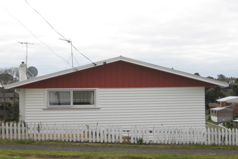 Photo of property in 18 Penrith Street, Westown, New Plymouth, 4310