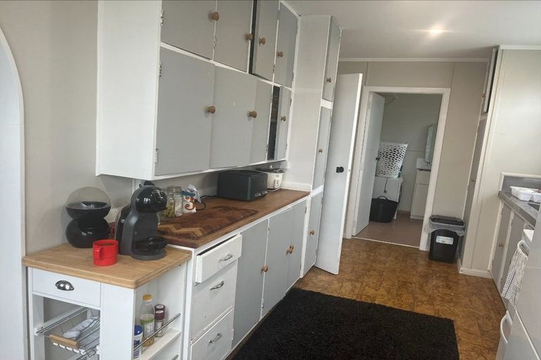 Photo of property in 11 Goldsmith Crescent, Levin, 5510