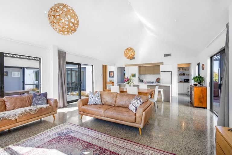 Photo of property in 1 Rotherham Drive, West Melton, 7618