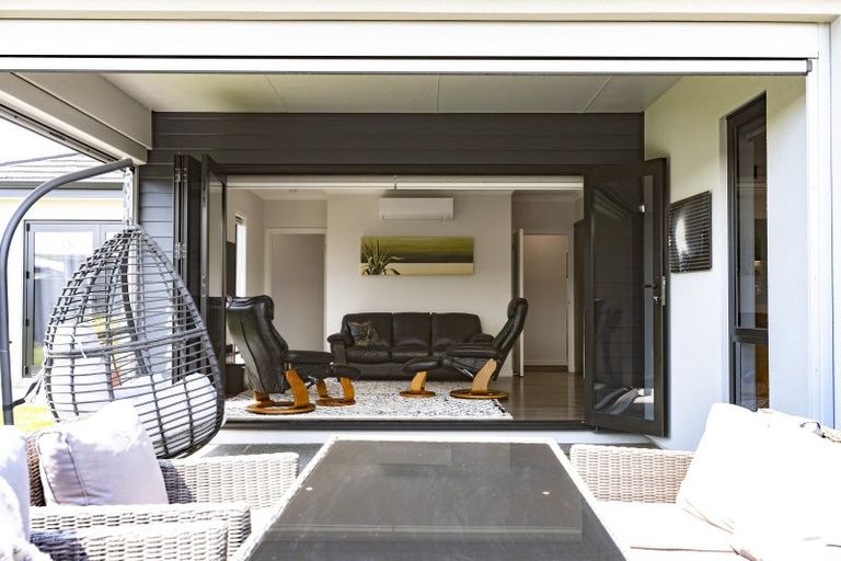 Photo of property in 12 Ruahine Road, Poraiti, Napier, 4112