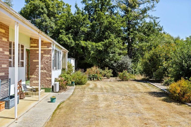 Photo of property in 6 Cambridge Road, Patearoa, 9398