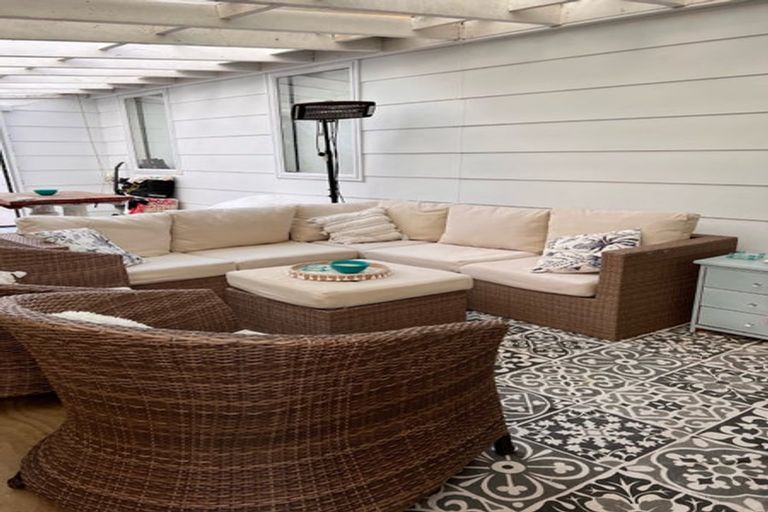 Photo of property in 16a Hall Place, Foxton Beach, Foxton, 4815