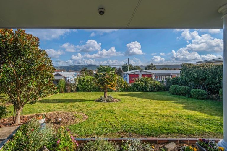 Photo of property in 72 Ormond Street, Woodville, 4920