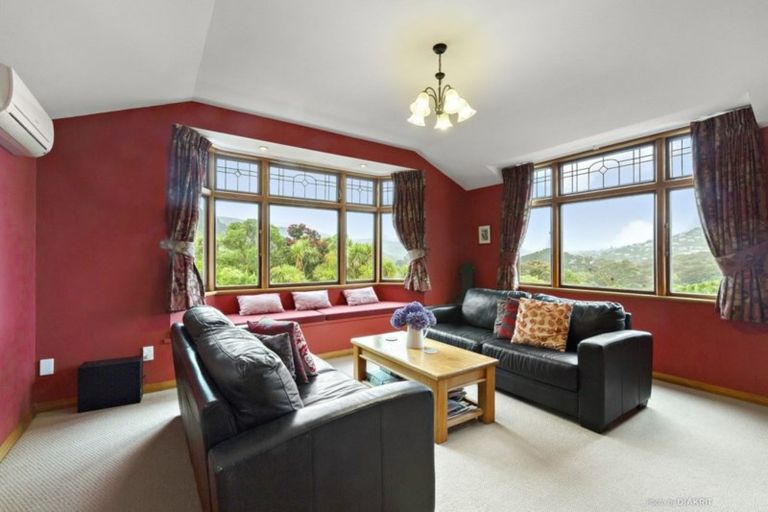 Photo of property in 20 Homewood Crescent, Karori, Wellington, 6012