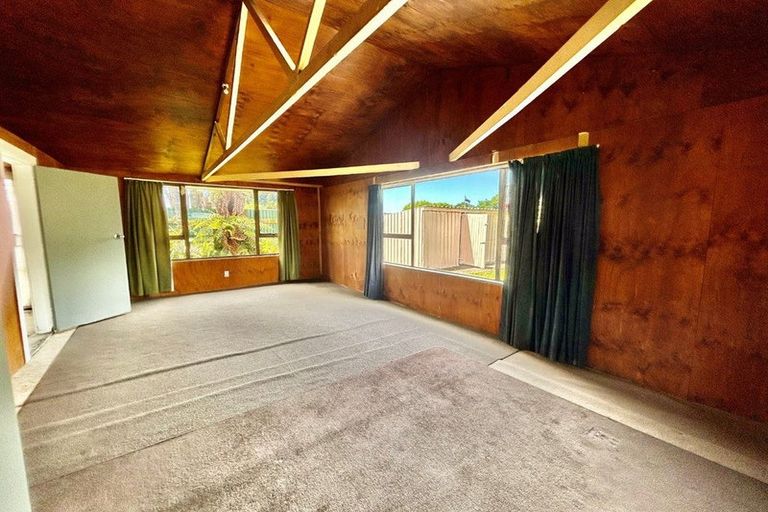 Photo of property in 10 Murphy Road, Taradale, Napier, 4112