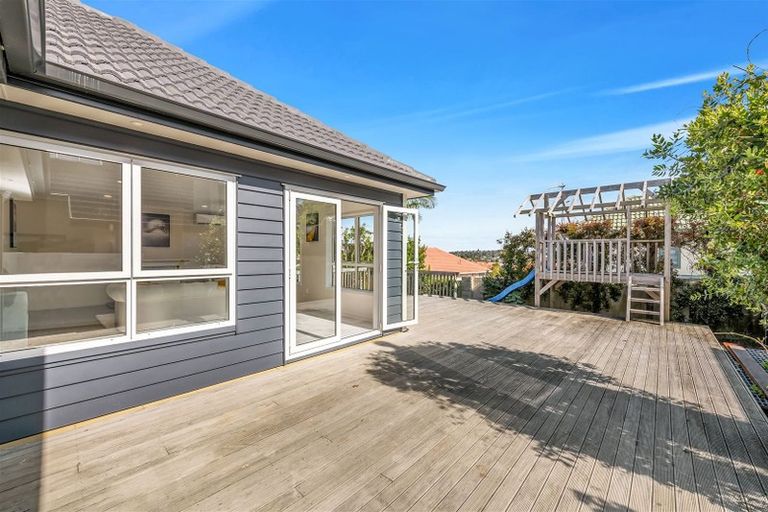 Photo of property in 21a Haven Crest, Somerville, Auckland, 2014