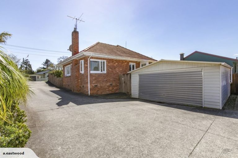 Photo of property in 29 Wallath Road, Onehunga, Auckland, 1061