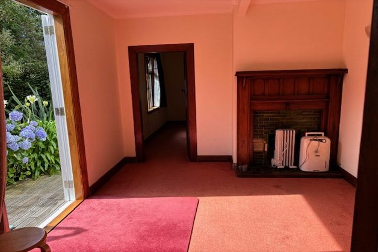 Photo of property in 1 Butt Street, Brooklyn, Wellington, 6021