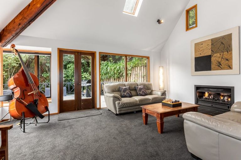 Photo of property in 54 Amapur Drive, Khandallah, Wellington, 6035