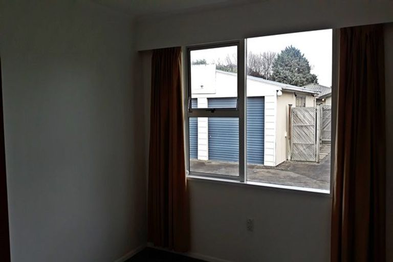 Photo of property in 4 Acacia Street, Kelvin Grove, Palmerston North, 4414