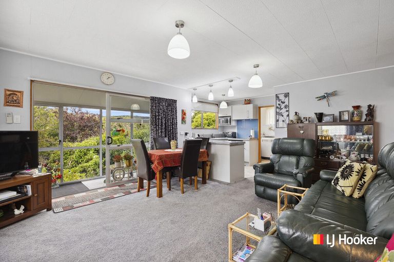 Photo of property in 2d Rennie Street, Green Island, Dunedin, 9018