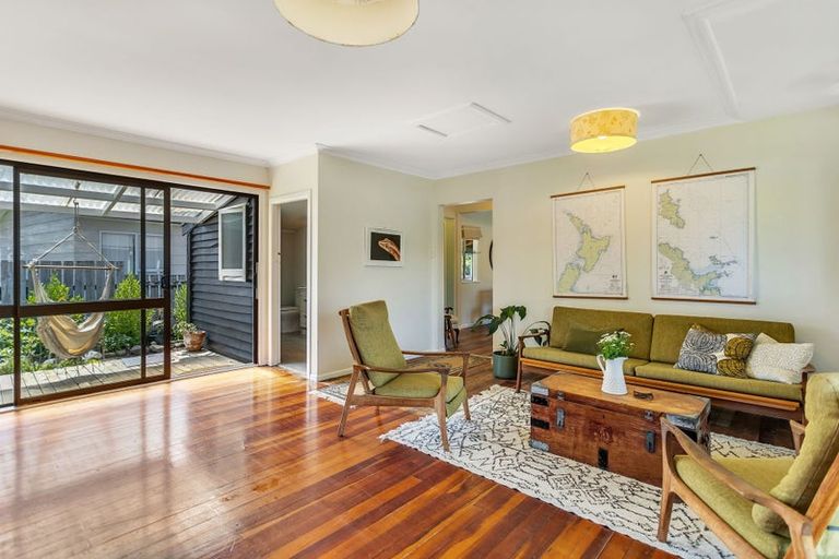 Photo of property in 18 Sarah Avenue, Whitianga, 3510