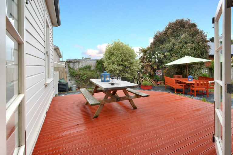 Photo of property in 9 Queens Drive, Saint Kilda, Dunedin, 9012