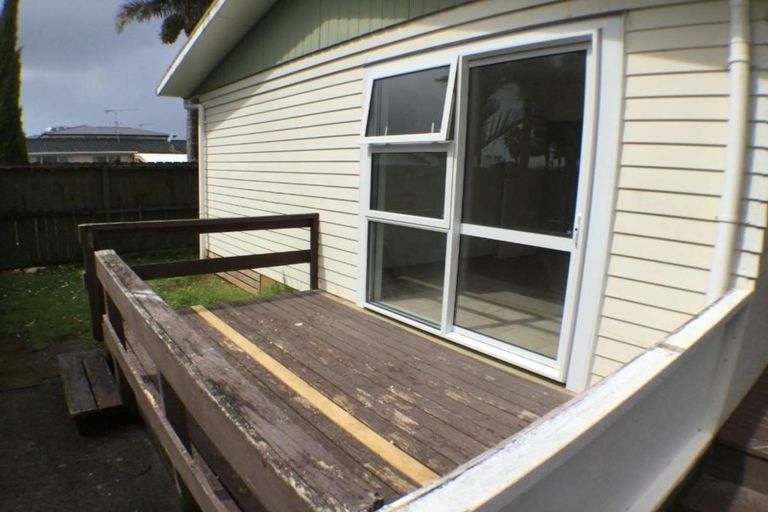 Photo of property in 42 Doment Crescent, Orewa, 0931