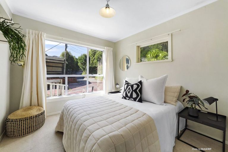 Photo of property in 11 Churchill Drive, Wilton, Wellington, 6035