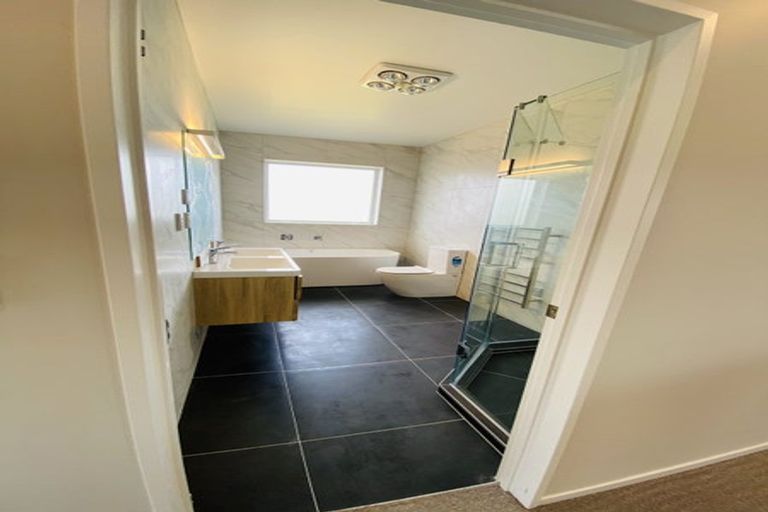 Photo of property in 38 Takurua Terrace, Orewa, 0931