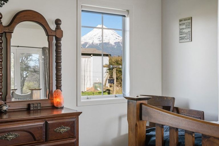 Photo of property in 1835 Egmont Road, Kaimiro, Inglewood, 4386