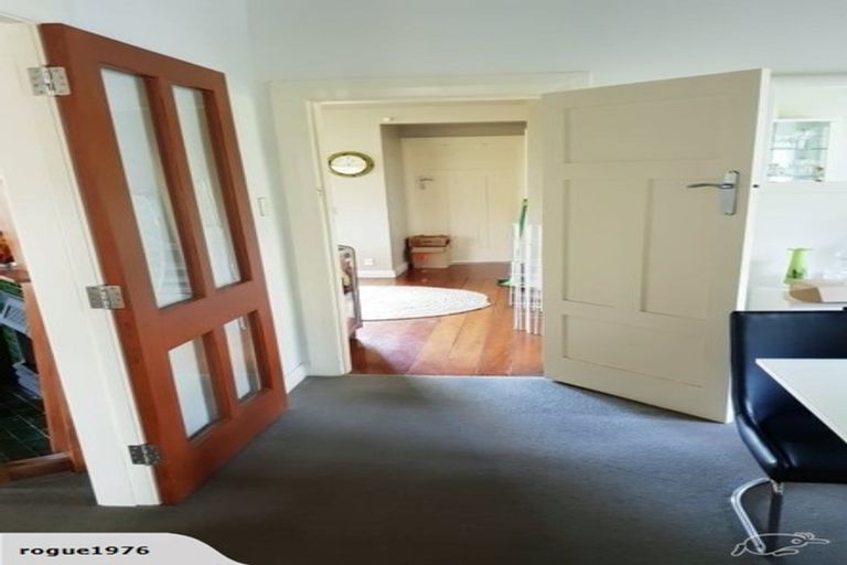 Photo of property in 28 Malvern Road, Morningside, Auckland, 1022
