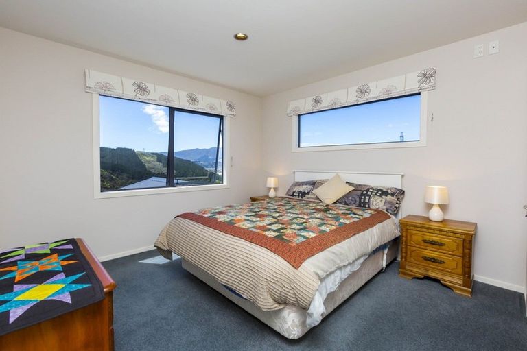 Photo of property in 27 Mcewen Crescent, Riverstone Terraces, Upper Hutt, 5018