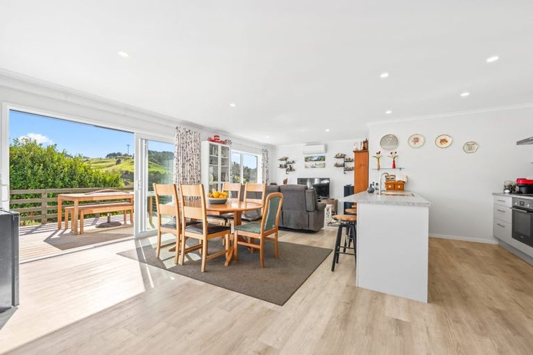 Photo of property in 3241 Paparoa-oakleigh Road, Paparoa, 0571