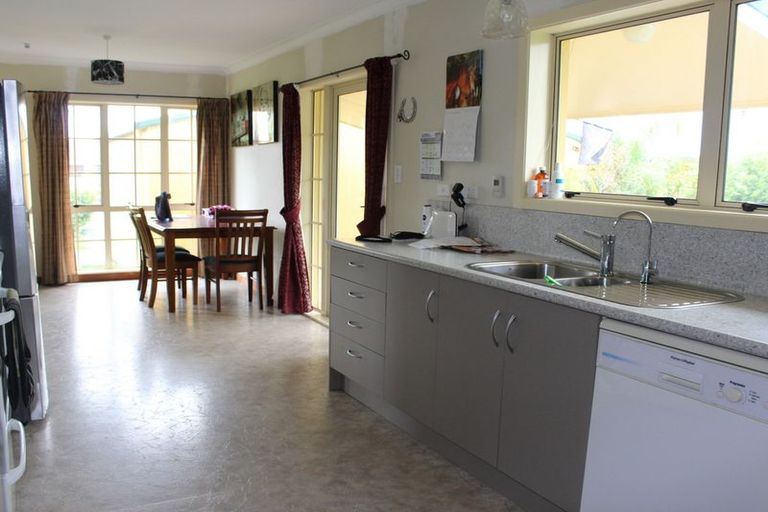 Photo of property in 52 Chaucer Street, Leamington, Cambridge, 3432