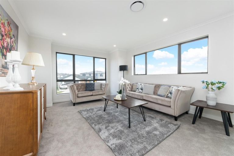 Photo of property in 45 Drumconnell Drive, Flat Bush, Auckland, 2019