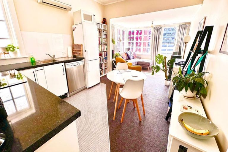 Photo of property in 3/23 Clifton Terrace, Kelburn, Wellington, 6012