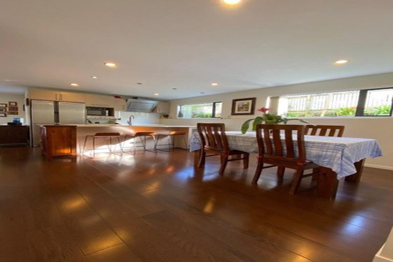 Photo of property in 2/25 Creamer Avenue, Belmont, Auckland, 0622