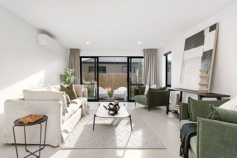 Photo of property in 35 Bill Hammond Drive, Belfast, Christchurch, 8051
