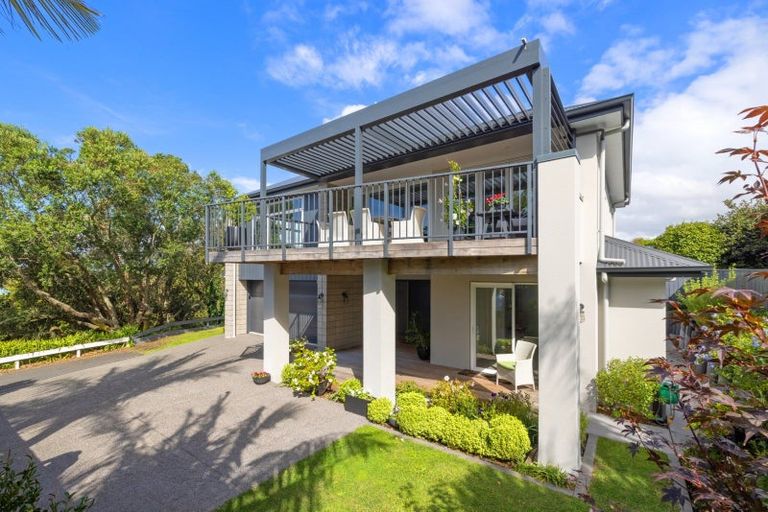 Photo of property in 341 Devonport Road, Tauranga, 3110