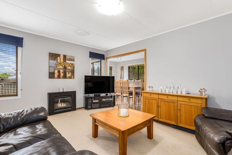 Photo of property in 25 Russell Road, Wainuiomata, Lower Hutt, 5014