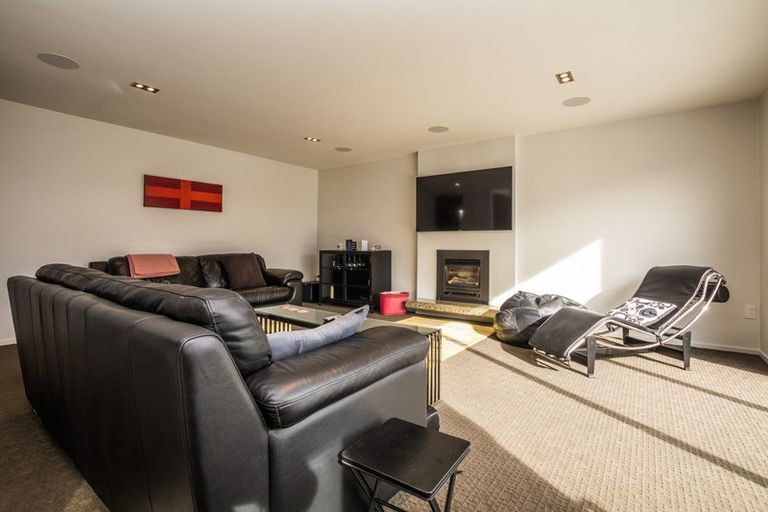 Photo of property in 43 Anne Street, Winton, 9720