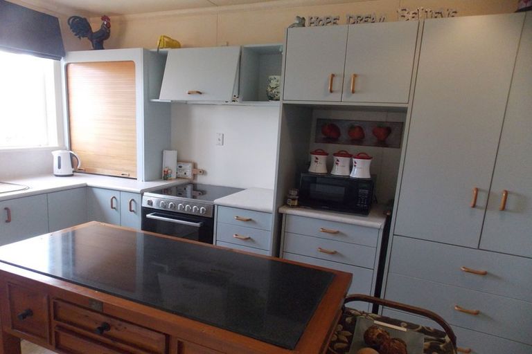 Photo of property in 30 Kuku Street, Tangimoana, 4822