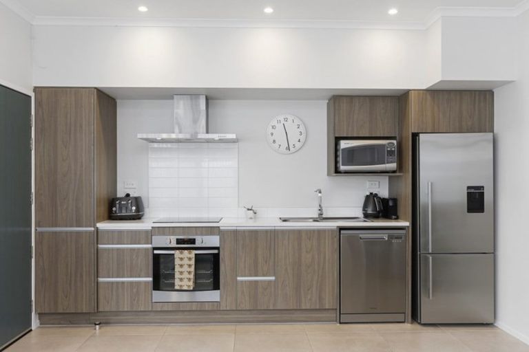 Photo of property in 21 Tuatua Road, Hobsonville, Auckland, 0616