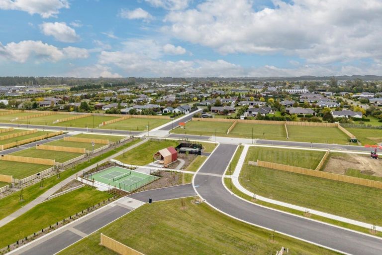 Photo of property in 37 Tetbury Drive, West Melton, 7676