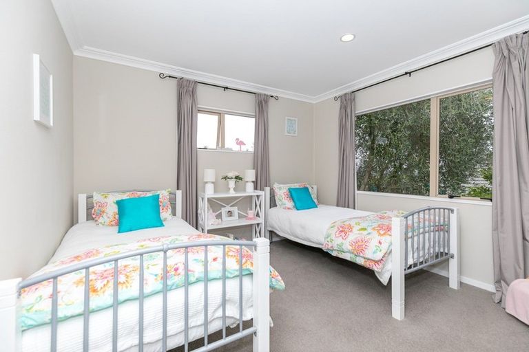 Photo of property in 17 Greenfield Drive, Western Heights, Hamilton, 3200