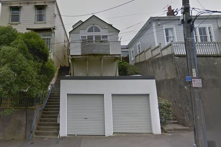 Photo of property in 34 Macdonald Crescent, Te Aro, Wellington, 6011