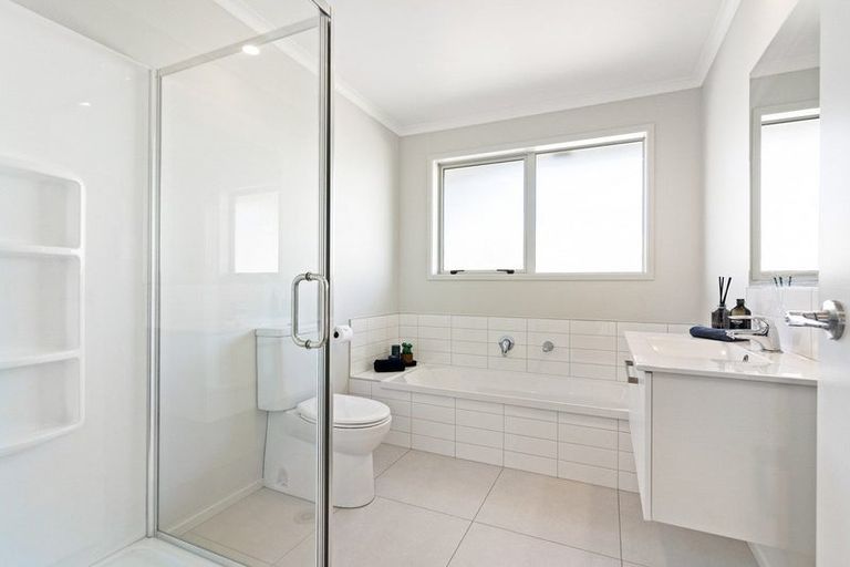 Photo of property in 10 Dunkeld Drive, Papamoa, 3118