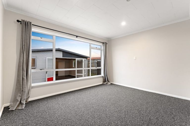 Photo of property in 188 Waimumu Road, Massey, Auckland, 0614