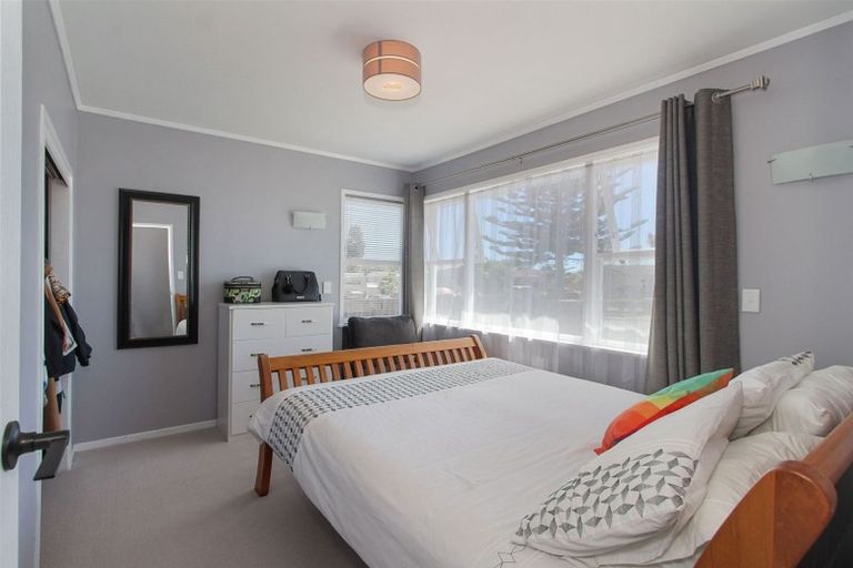 Photo of property in 15 Bettina Place, Manurewa, Auckland, 2102