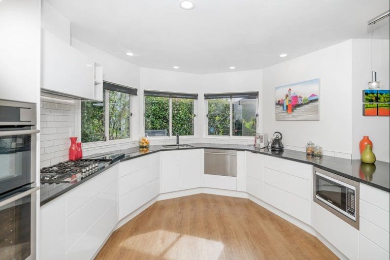 Photo of property in 19 Springbok Avenue, Whitianga, 3510