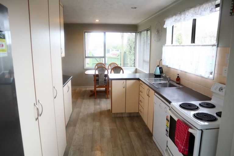 Photo of property in 26 Te Maru Place, Redwood, Christchurch, 8051