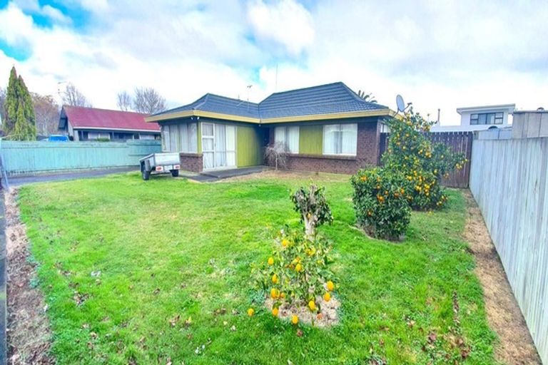 Photo of property in 45 Great South Road, Takanini, 2112